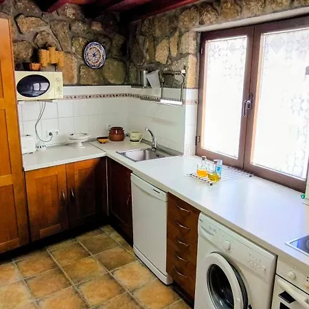 Gemerendura Con Patio Y Son Soles Con Piscina *