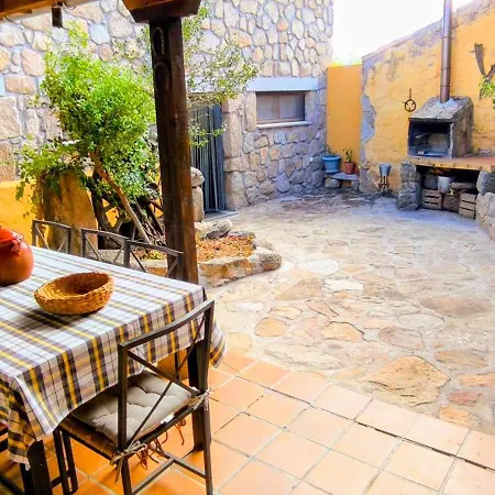 Gemerendura Con Patio Y Son Soles Con Piscina Ferienhaus *